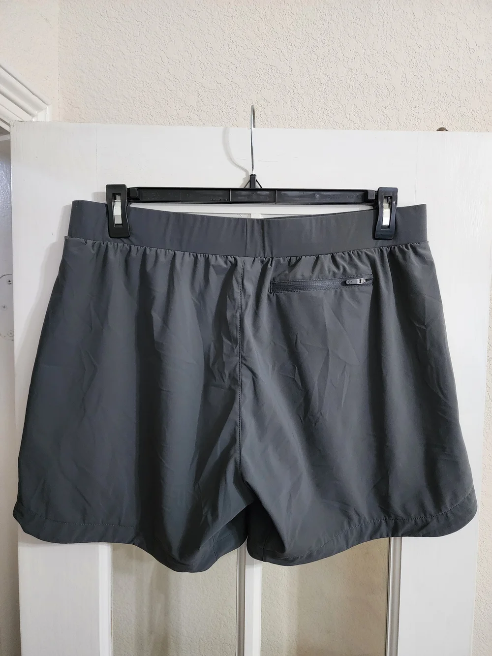 SquidHaus HAUS Essential Performance Shorts Men's XL Gray Stretch Athletic 5.5